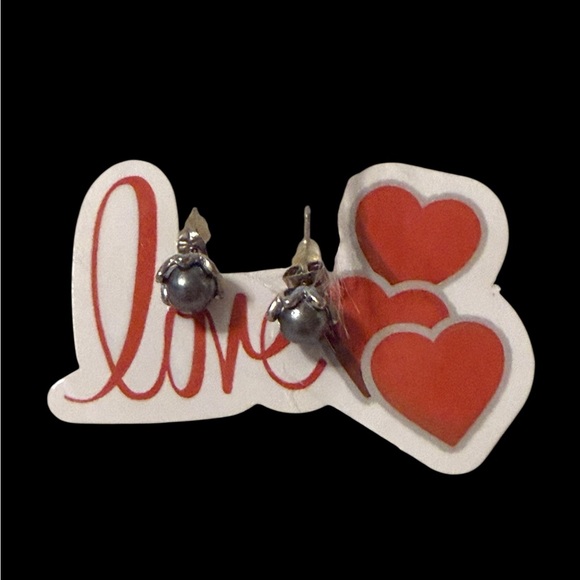 Elegant Silver Pearl Stainless Steel Stud Earrings - Picture 4 of 4